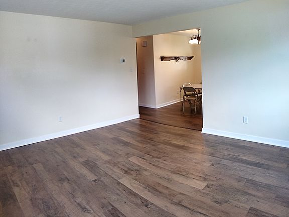 5th image of 400 E Lake Ave #2