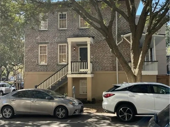 207 W Taylor Street, Savannah, GA 31401