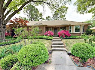 4100 Three Oaks Dr, Arlington, TX 76016