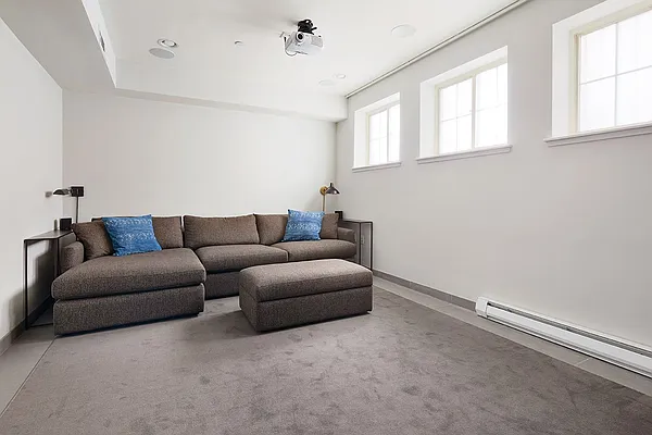 Sold by Compass | media 7