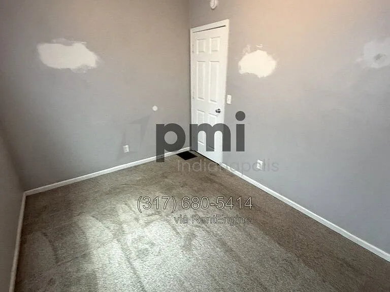 112 Adler St — Photo 18