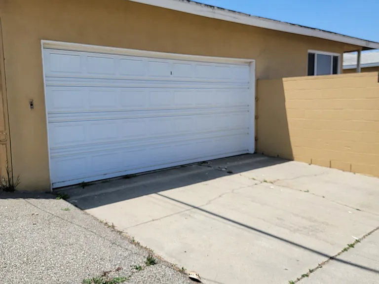 2620 W Arbor Vitae St — Photo 13