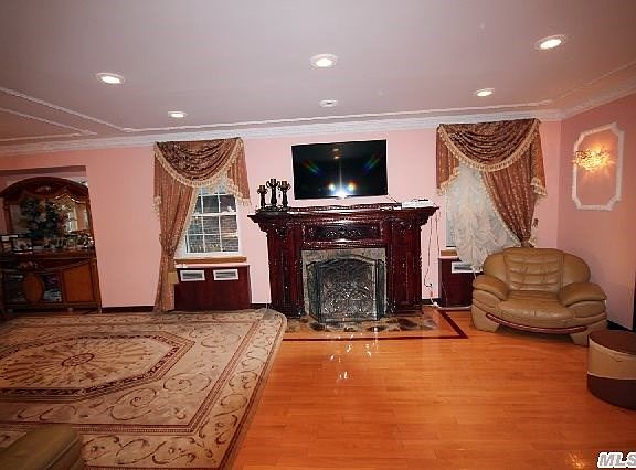 2nd image of 8033 223rd St