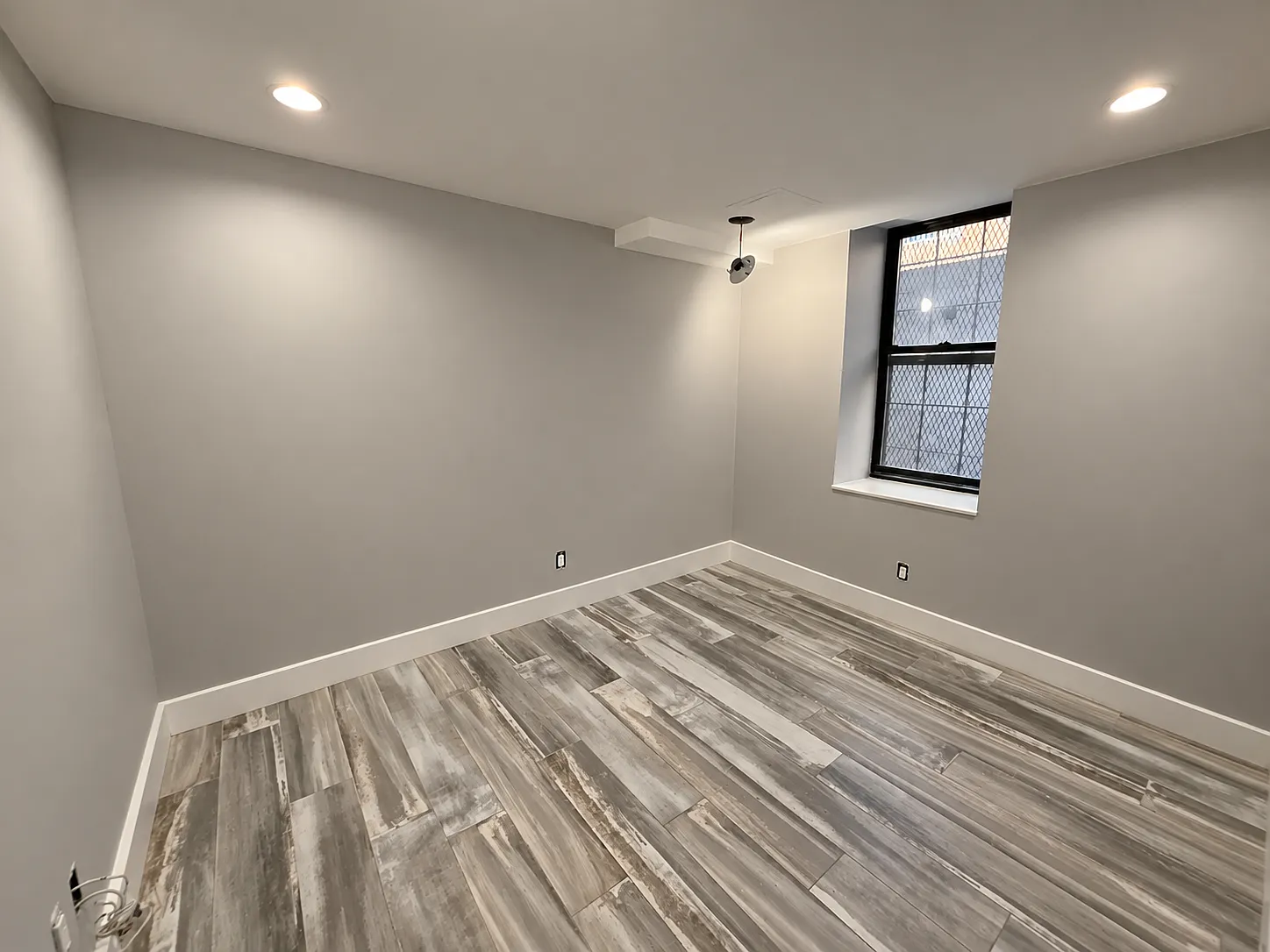 101 Woodruff Avenue — Photo 3