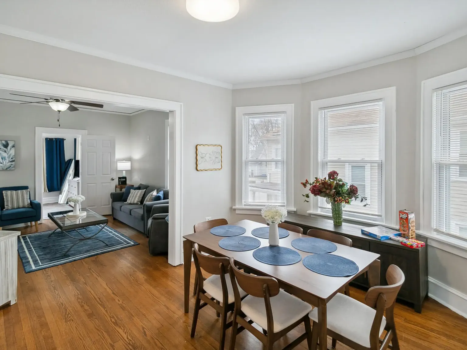 3 bed, 1060 sqft, $3,500 — Photo 2