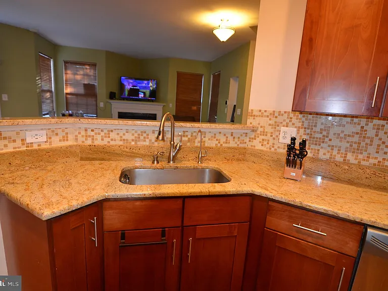 2946 Saxon Flowers Dr — Photo 19