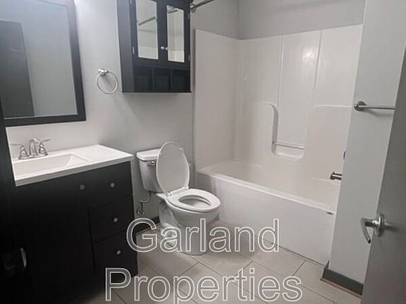 3rd image of 110 Campbell Ave SW #108