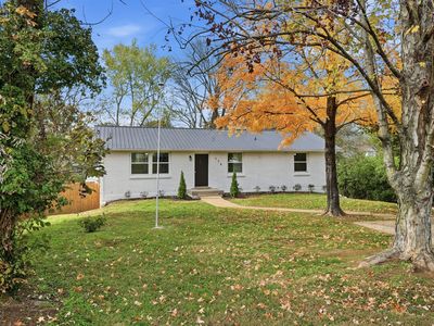 558 Walton Ferry Rd, Hendersonville, TN, 37075