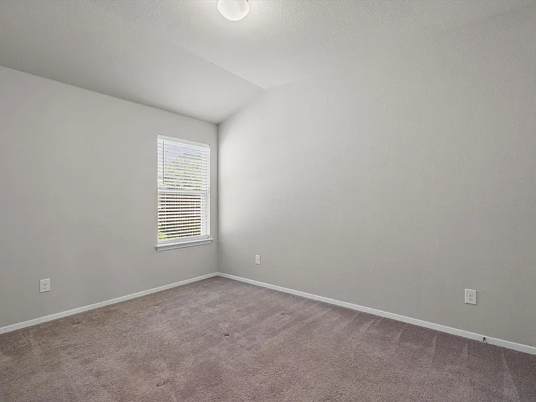 3906 Crockett Ave — Photo 26