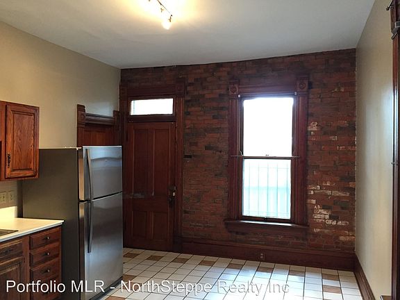 3rd image of 145 W 1st Ave