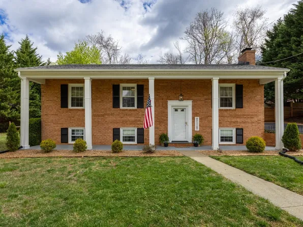 124 Locust St, Amherst, VA 24521