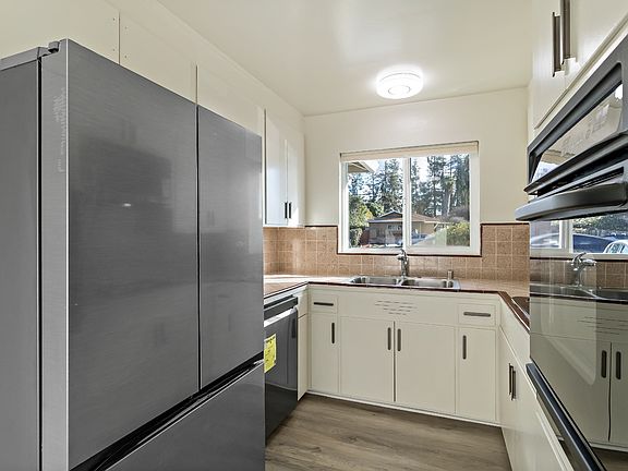 4th image of 523 N Fair Oaks Ave #523