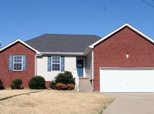 304 Griffin Ct, La Vergne, TN 37086