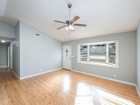 4th image of 6805 Haddington Dr