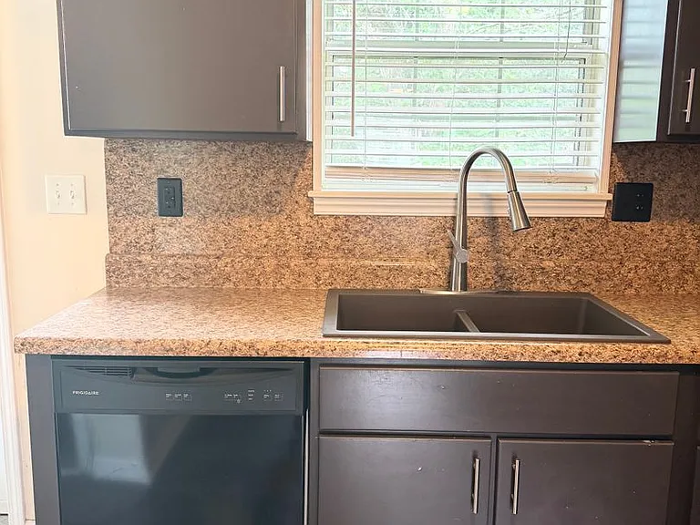 1181 Max Ct — Photo 12