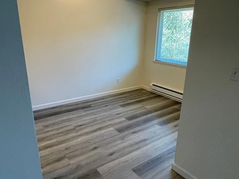 2019 W Middlefield Rd #4 — Photo 9