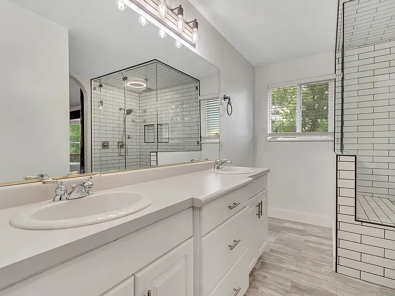 2154 E Wasatch Blvd — Photo 27