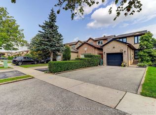 709 Greycedar Cres, Mississauga, ON L4W 3J4