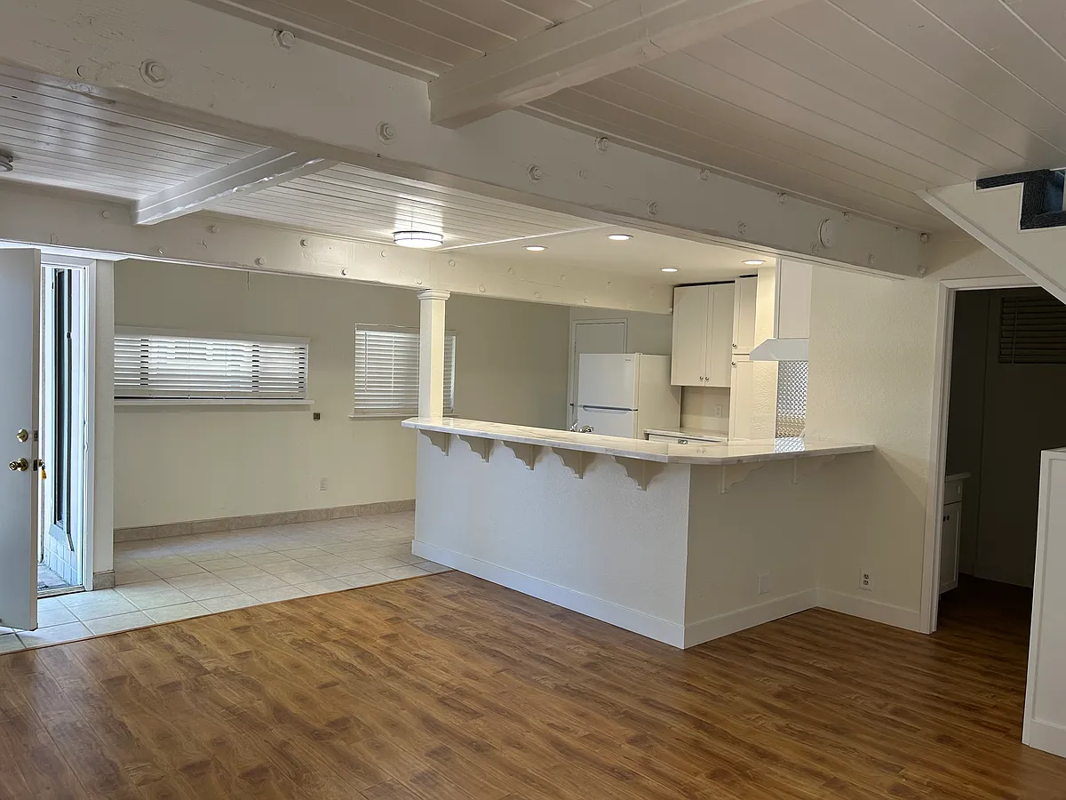 Building Photo - 847 E Andrews Ave #B