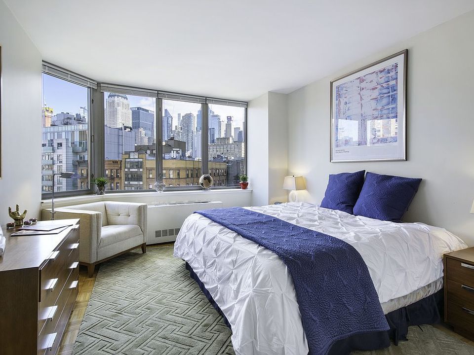 1st image of 500 W 43rd St APT 6G
