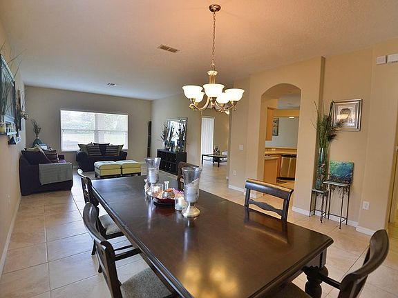 3rd image of 523 Brookeshire Dr