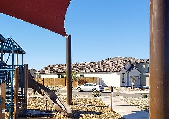 PREMIUM PARKSIDE LOCATION!