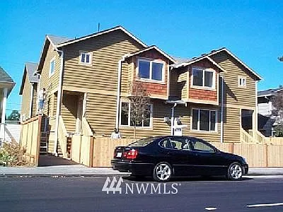 5223 A 11th Avenue NE photo 1