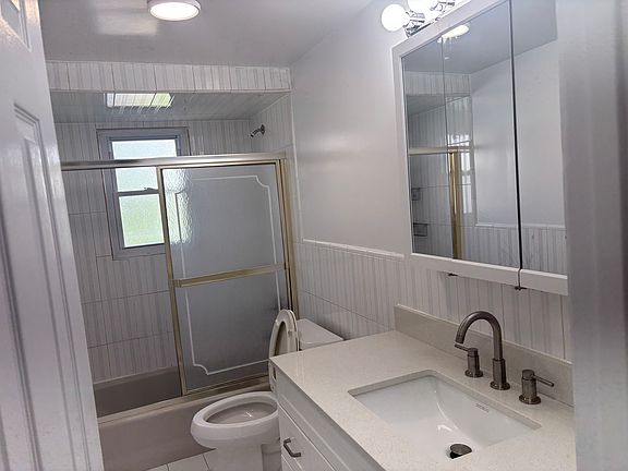 3rd image of 376 Lafayette Ave Fl 2nd