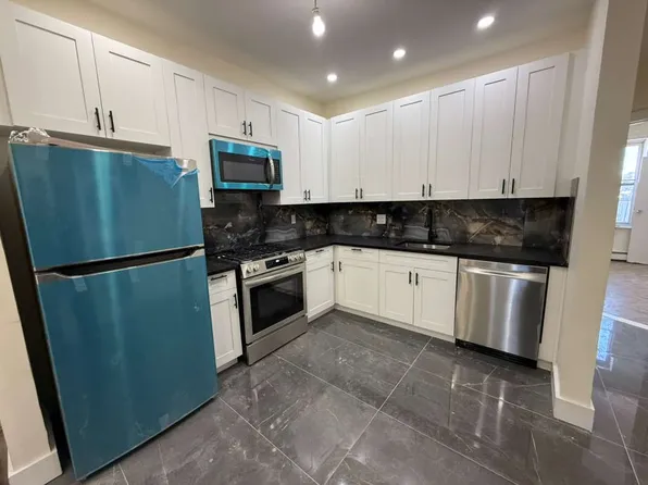 857 Flatbush Avenue image 1 of 9