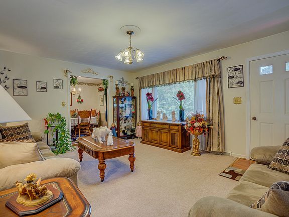 3rd image of 5436 Tomahawk Cir