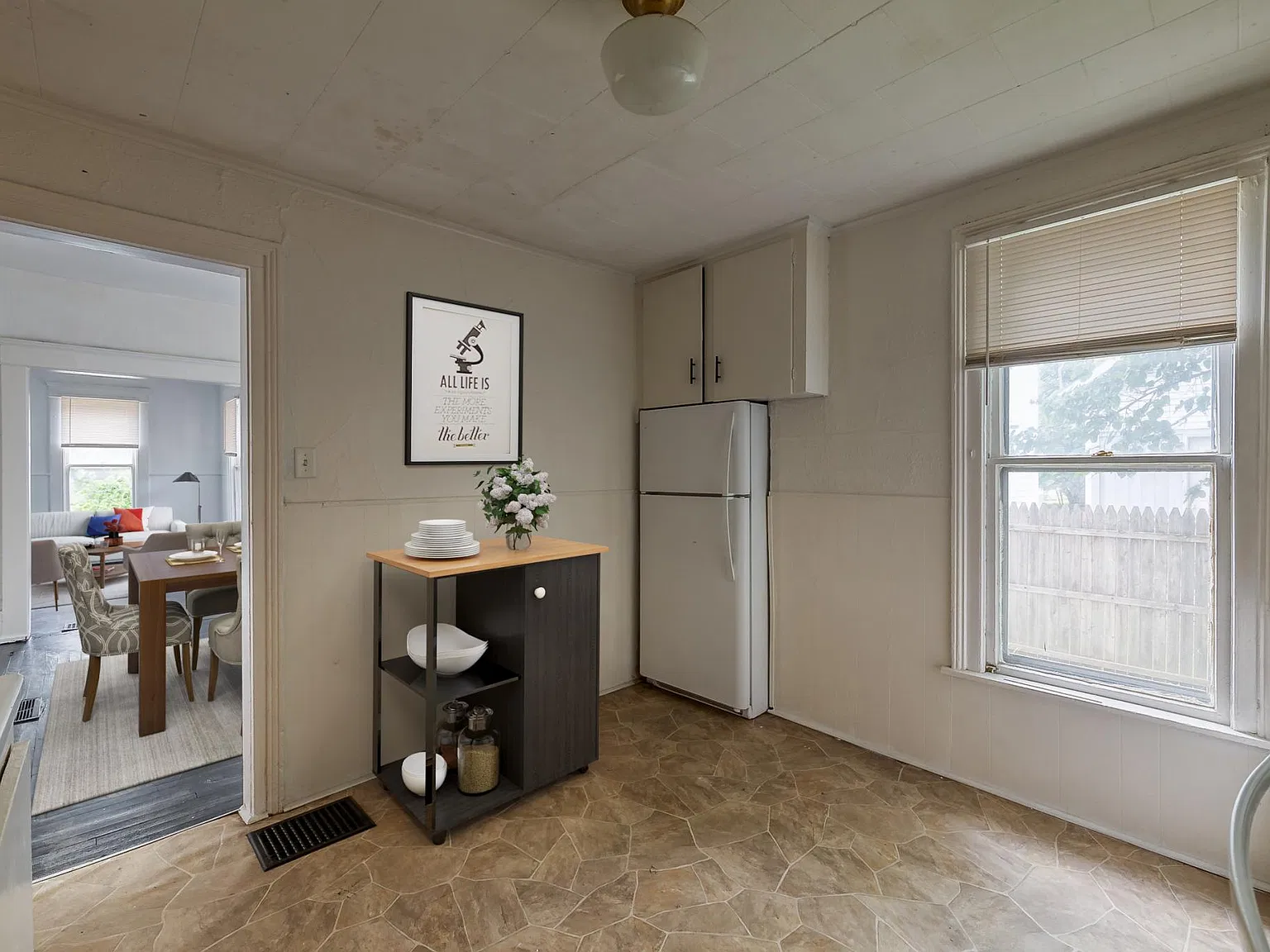 3 bed, 1440 sqft, $1,300 — Photo 4