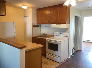 121 Naugatuck Ave APT B, Milford, CT 06460