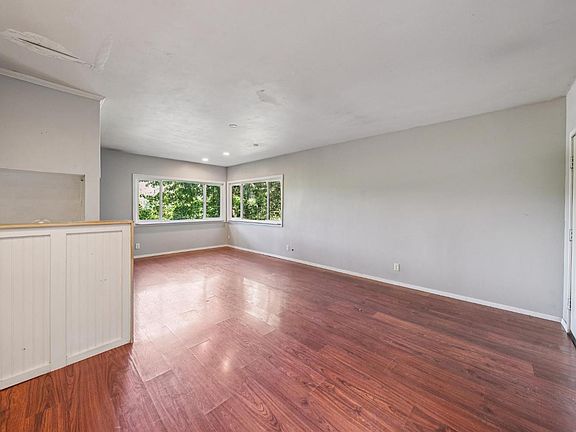 5th image of 21480 Starrett Hill Dr