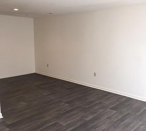 3rd image of 25 Hamiltons Harbor Dr APT 307