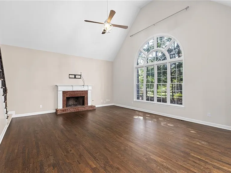 2560 Hamptons Run — Photo 19
