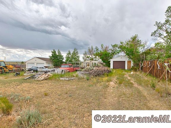 5th image of 10 Knoll Dr