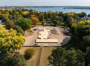 420 Highcroft Rd, Wayzata, MN 55391