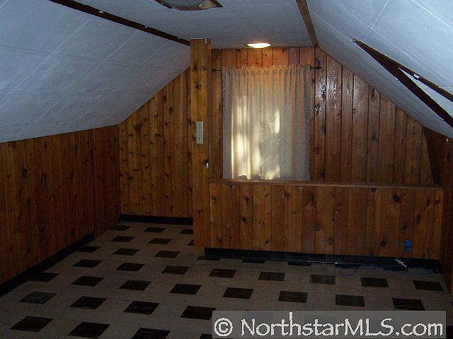 upstairs room/play area