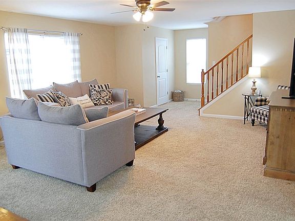 2nd image of 6396 Pembroke Dr