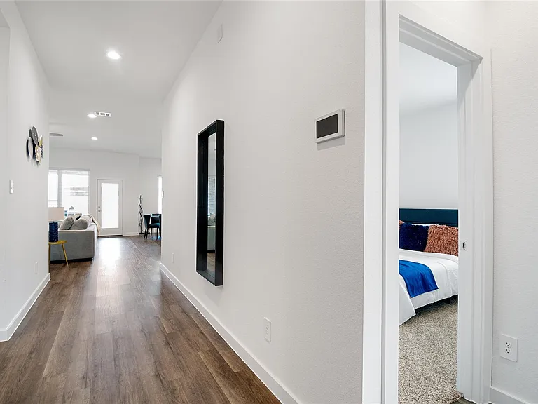 1604 Daylight Lake Dr — Photo 3