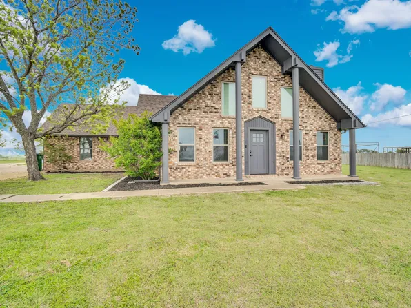 136 Creekview Cir, Maypearl, TX 76064