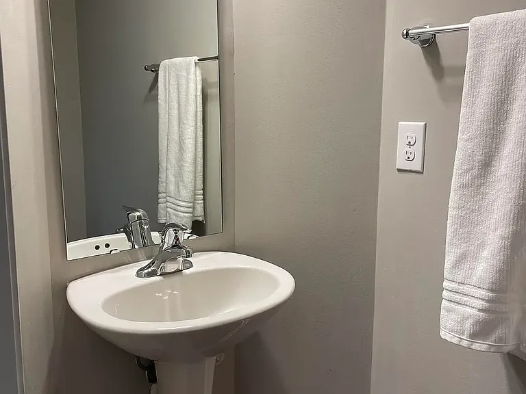 4438 Hillsgrove Rd — Photo 10