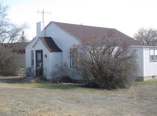 74 4th St, Frannie, WY 82423