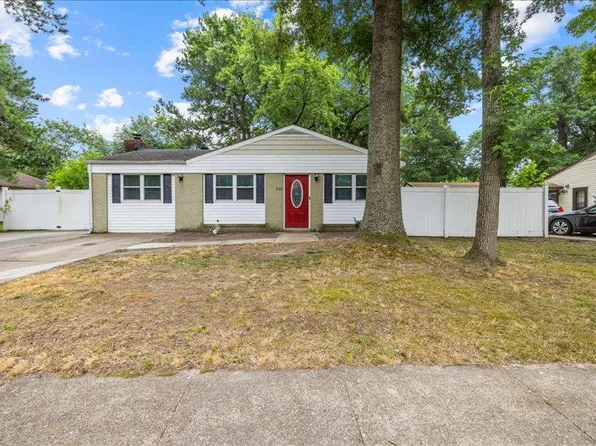 3133 Aaron Dr, Chesapeake, VA 23323