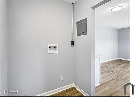 1602 Forbes Ct — Photo 12