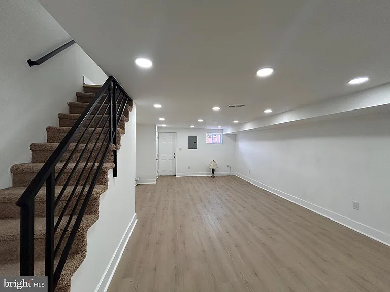 8033 Williams Ave — Photo 21