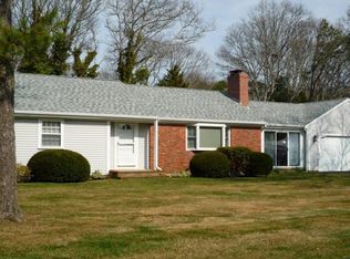 8 Clubhouse Dr, Pocasset, MA 02559