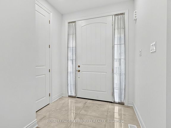 3rd image of 9 Kiernan Cres N