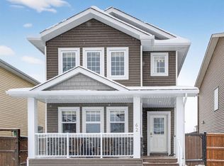 62 W Mackenzie Way, Carstairs, AB T0M0N0