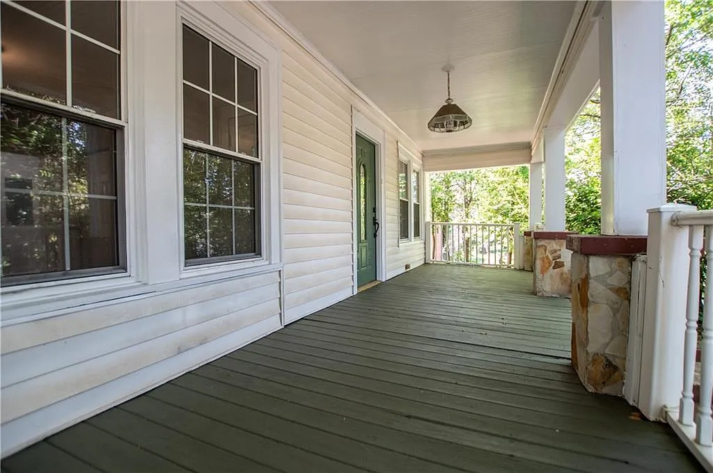3 bed, 2.0 bath, 1891 sqft, $2,900 — Photo 4